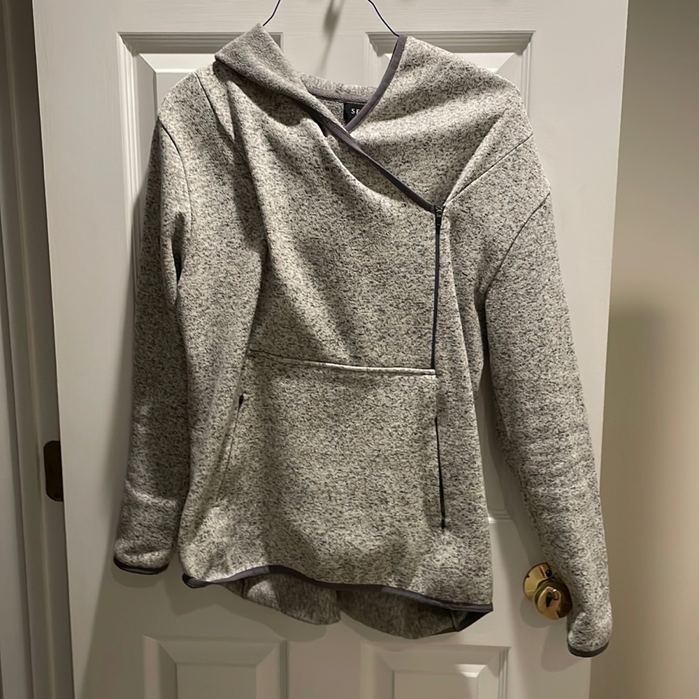 Serra nursing zip hoodie size L